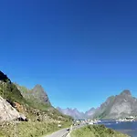 Villaer Lofoten Fjord *
