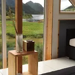 Lofoten Fjord Villaer