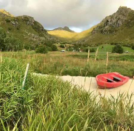 Lofoten Fjord Villa *