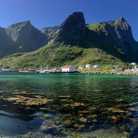 Villaer Lofoten Fjord *