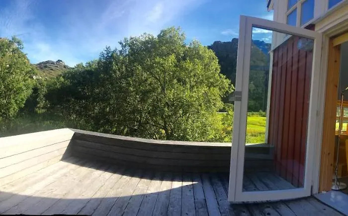 Lofoten Fjord فيلة *