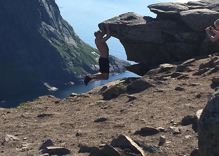 فيلة Lofoten Fjord *