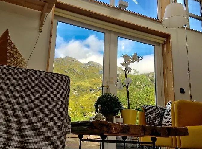 Lofoten Fjord فيلة