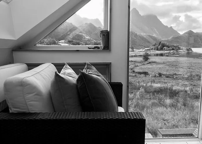 Lofoten Fjord Saupstad (Vestvagoy)